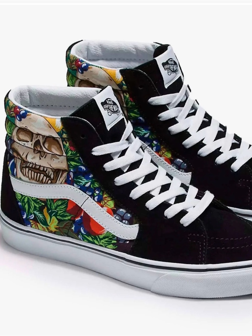 Vans High-Top Sk8-Hi Sneakers in Black with Floral Print